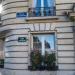 Équipe professionnelle du centre dentaire Dentimad Paris 9 lors d'une consultation dentaire