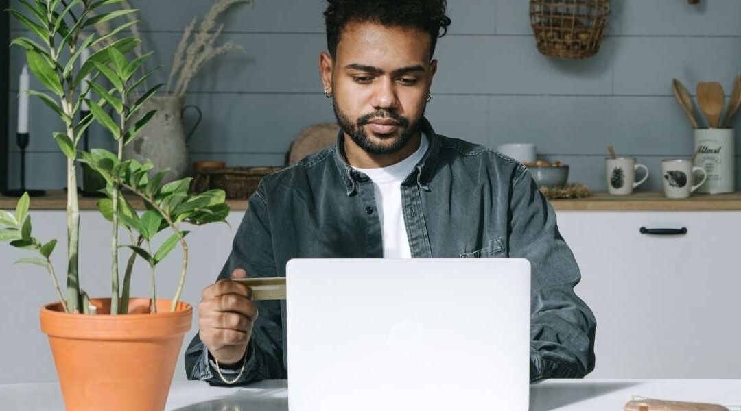 Pourquoi l’assurance en ligne séduit de plus en plus les Français