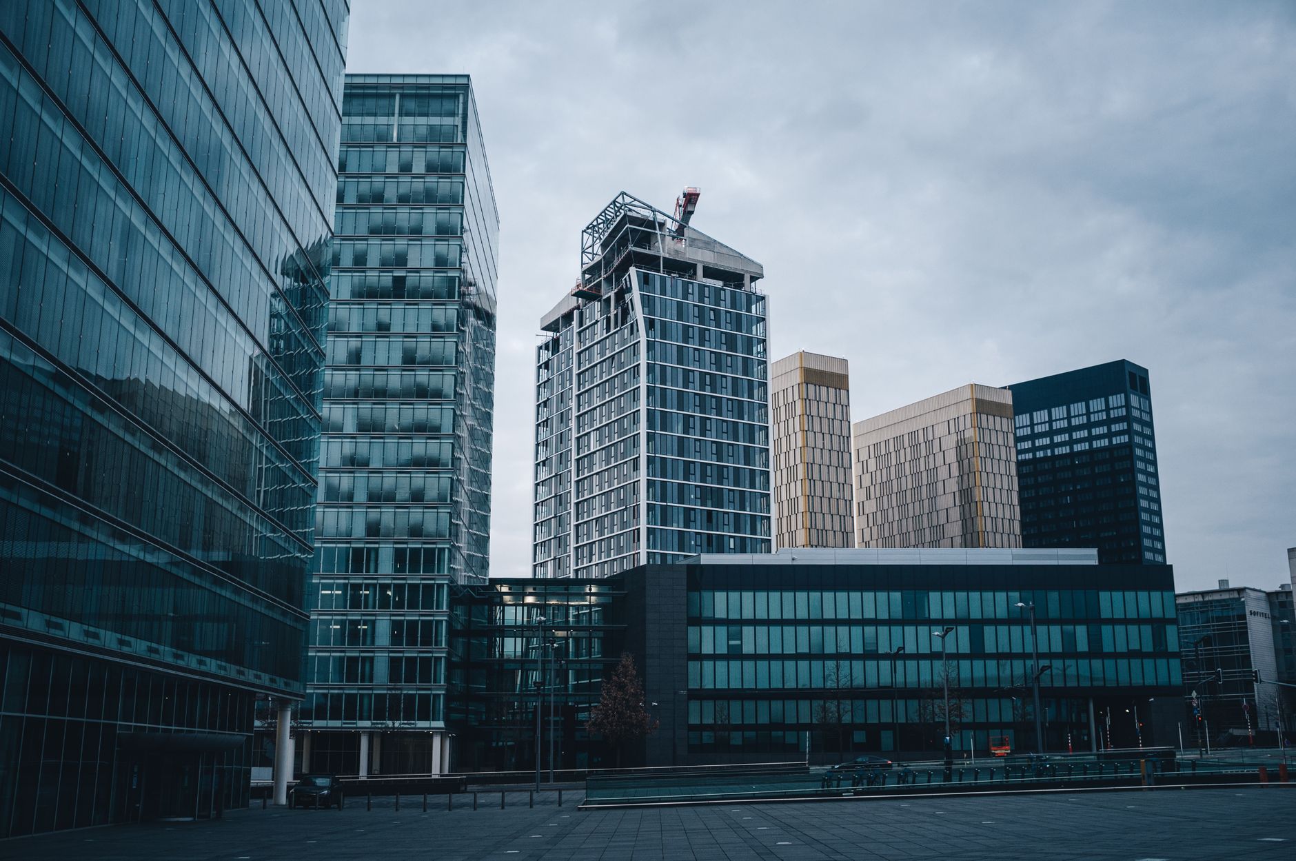Quartier financier du Kirchberg à Luxembourg-ville, symbole des salaires élevés du Grand-Duché