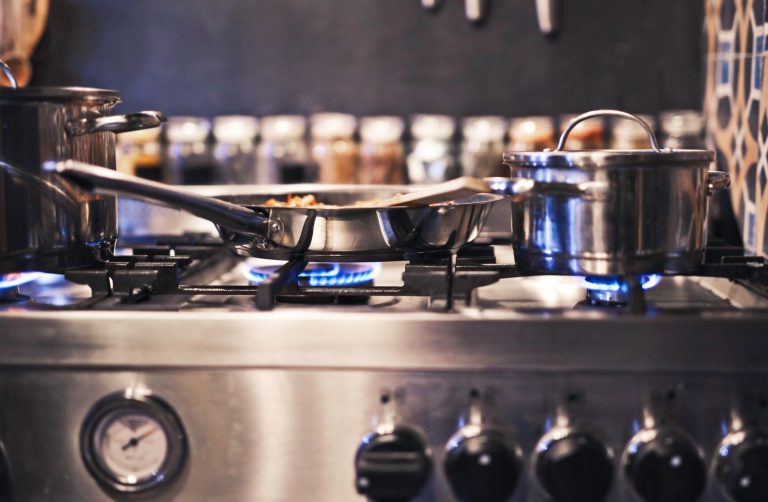 Quelle casserole choisir pour cuisiner économique