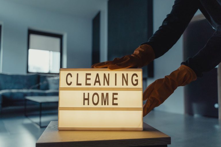 Méthodes Efficaces pour Nettoyer Vos Luminaires