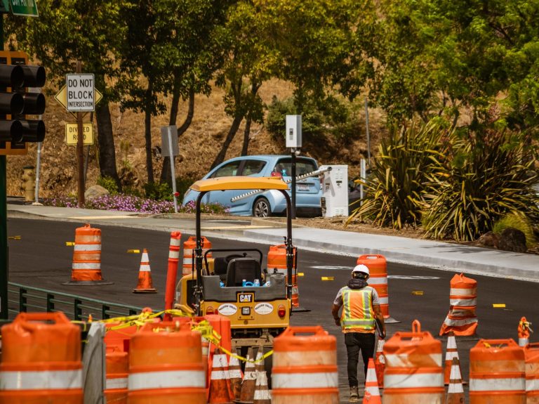 Travaux à Nice : Préparez-vous à des perturbations sur la route la semaine prochaine !