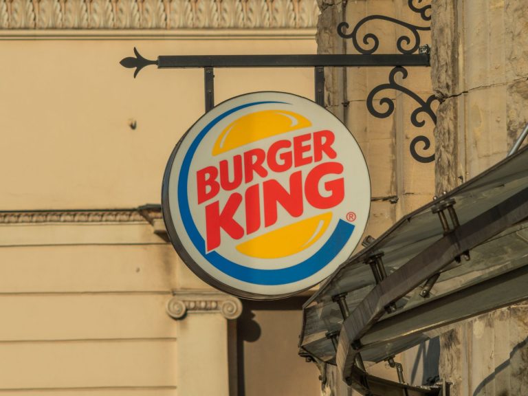 Burger King : Pourquoi l&rsquo;offre halal reste si limitée en France ?