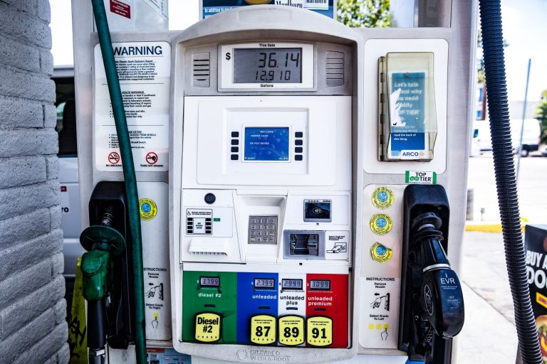 Impact de la hausse des prix des carburants sur les habitants des Alpes-Maritimes