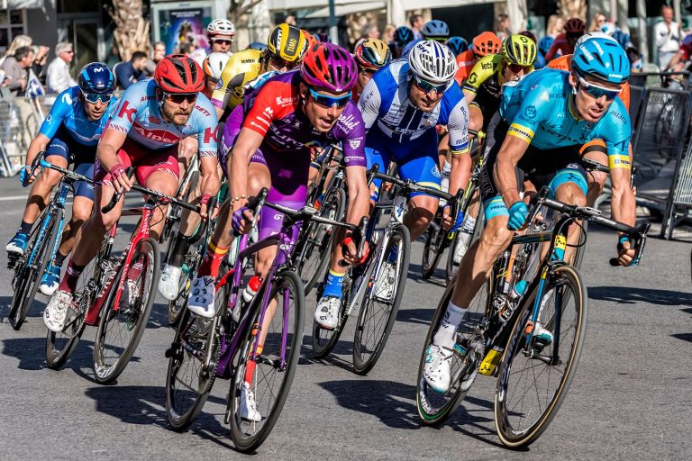 L&rsquo;impact d&rsquo;un événement cycliste sur les Alpes-Maritimes : un tournant pour la région