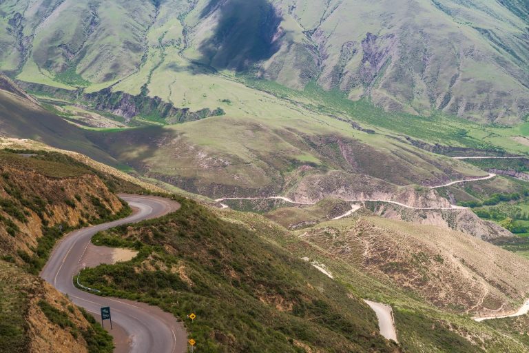 Rendez-vous en montagne : la route de la Bonette rouvre le 30 avril !