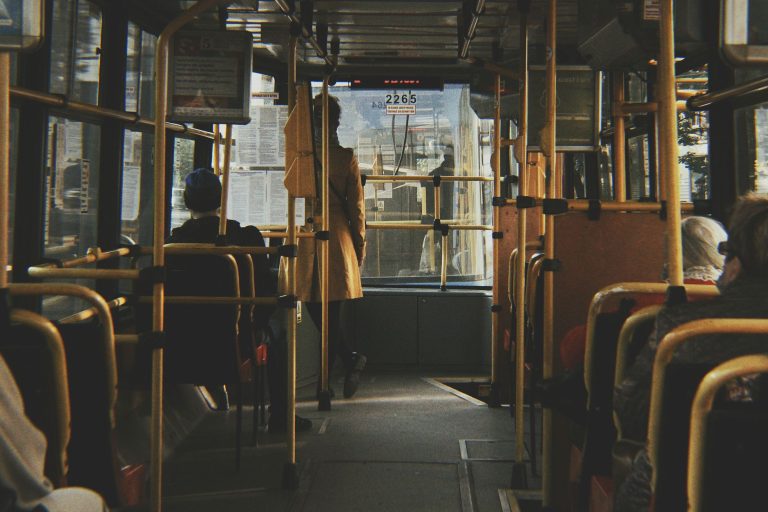 À Nice, comment réagir face aux violences sexistes dans les transports ?
