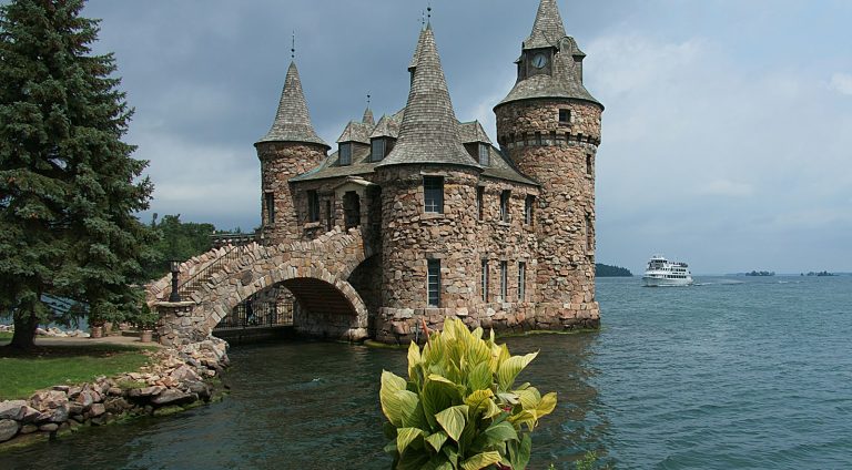 Restauration du Château de Guillaumes : Un Patrimoine Sauvé et Honoré