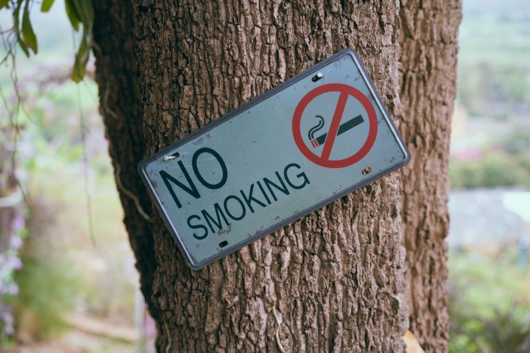 Mois sans tabac : Un défi pour arrêter de fumer dans les Alpes-Maritimes