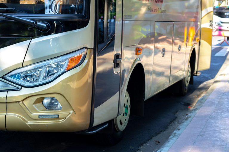 Augmentation des tarifs et suppression de bus : vos trajets à Nice en péril ?