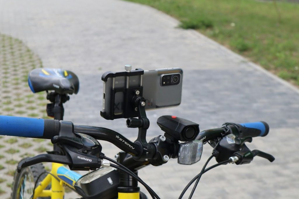 Support téléphone pour scooter : ce qu'il change sur vos trajets dans